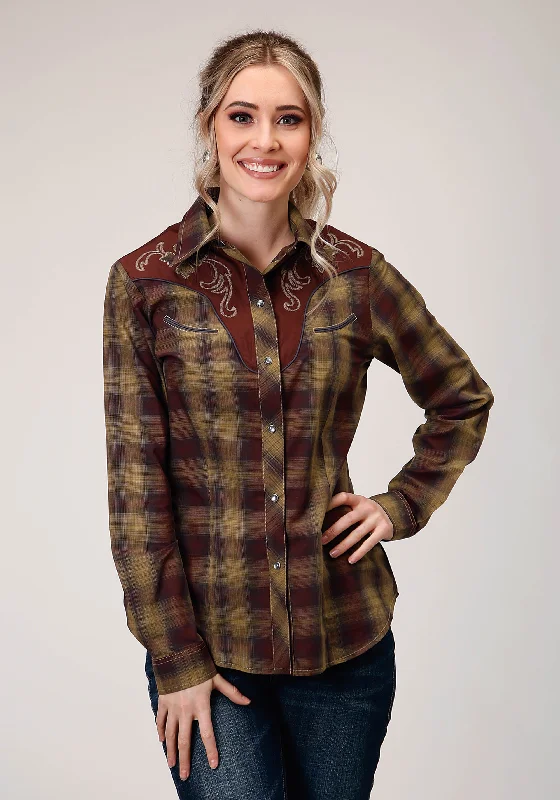 WOMENS LONG SLEEVE SNAP CARAMEL AND GREY PLAID WESTERN SHIRT Casual Oversized Short Shirt WOMENS LONG SLEEVE SNAP CARAMEL AND GREY PLAID WESTERN SHIRT Casual Oversized Short Shirt