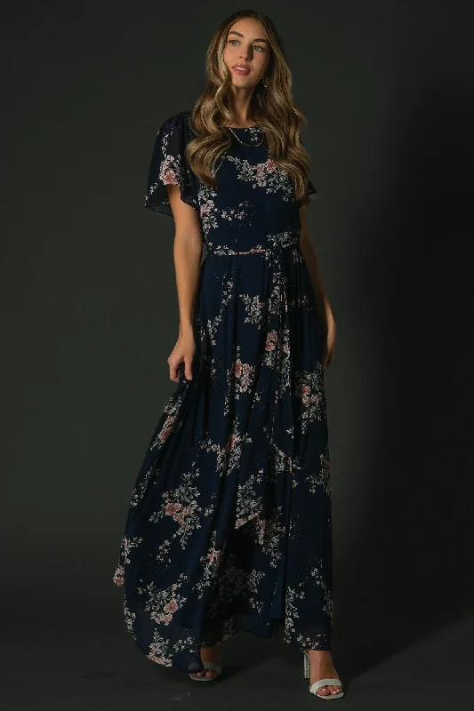 Naomi Short Sleeve Maxi Dress | Navy Floral Trendy Floral Print Maxi Dress